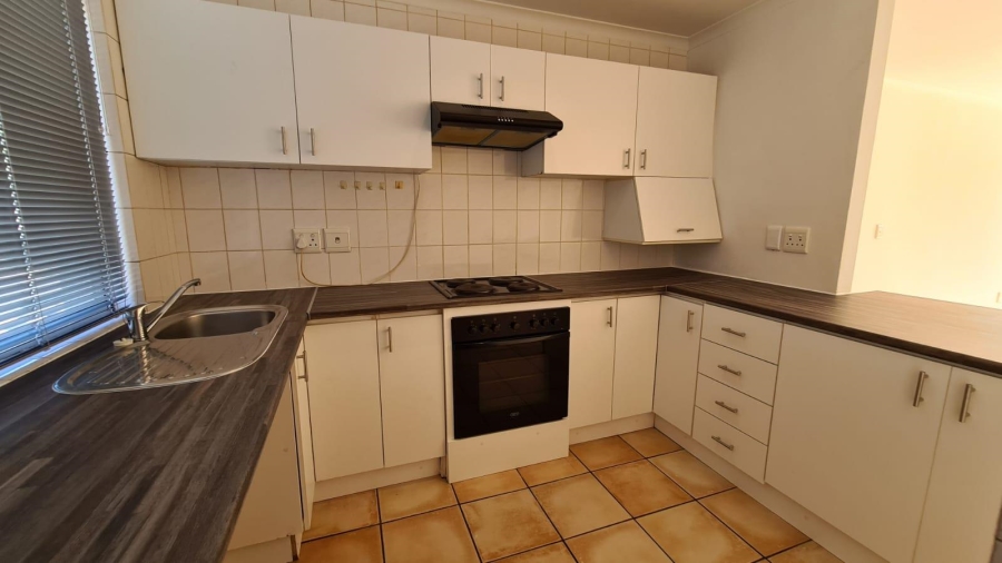 To Let 2 Bedroom Property for Rent in Kenridge Western Cape
